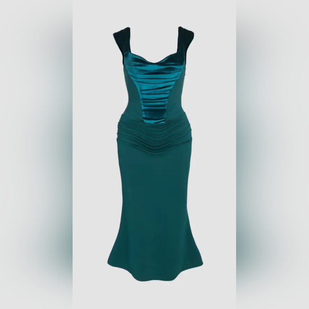 🆕 Cider Solid Green Cowl Neck Ruched Cami Midi Dress Sz M